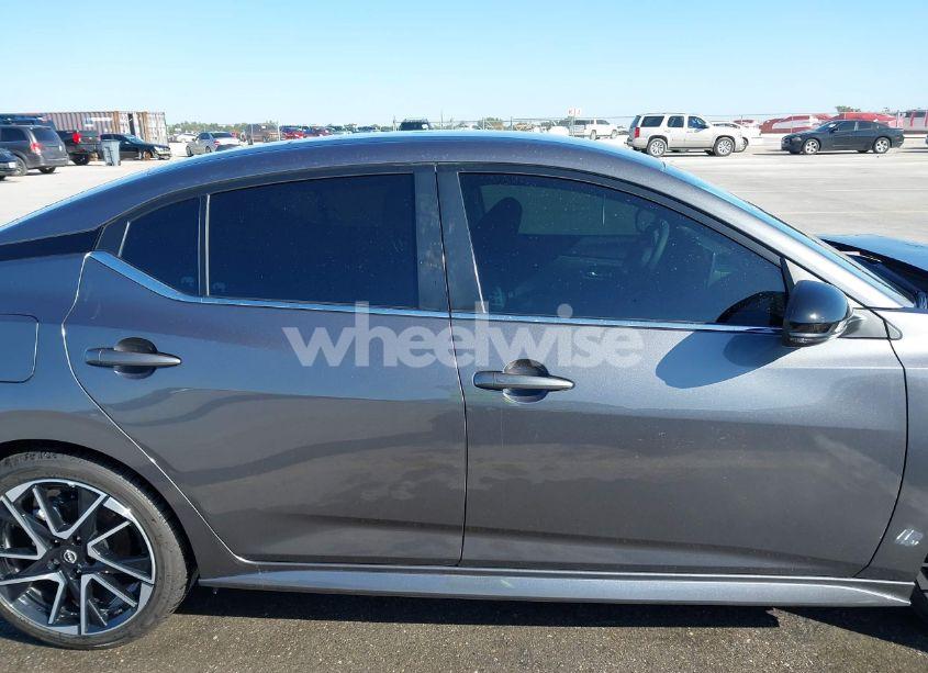 Photo 13 of 2025 Nissan Sentra SR (VIN 3N1AB8DV2SY226460)