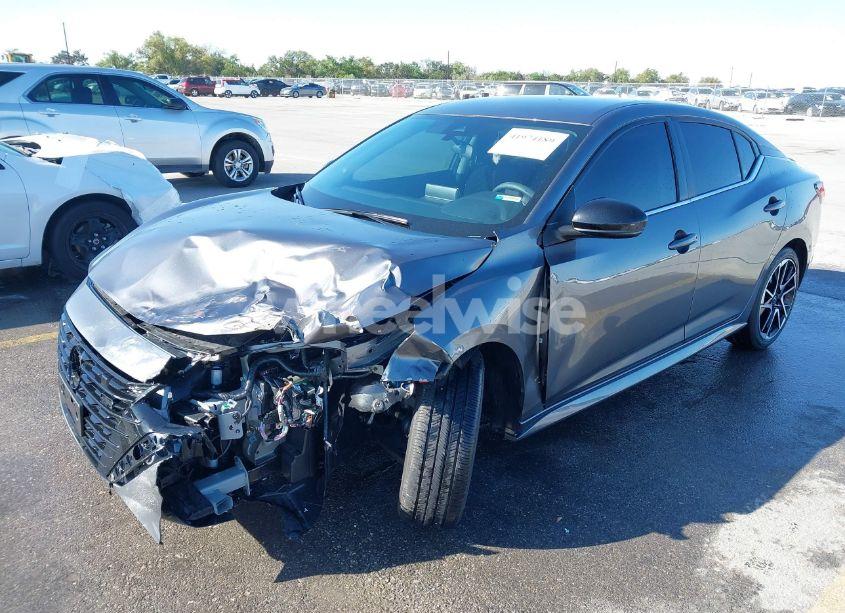 Photo 2 of 2025 Nissan Sentra SR (VIN 3N1AB8DV2SY226460)