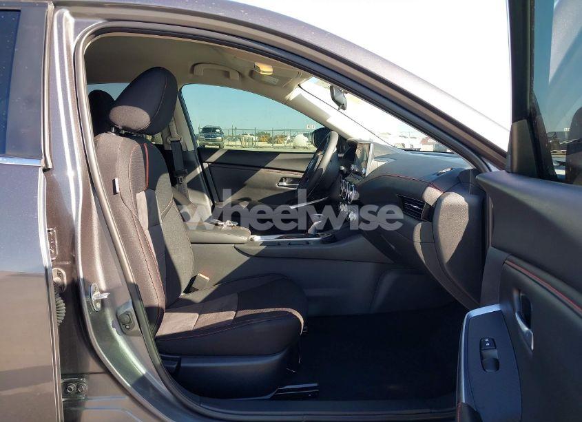 Photo 5 of 2025 Nissan Sentra SR (VIN 3N1AB8DV2SY226460)