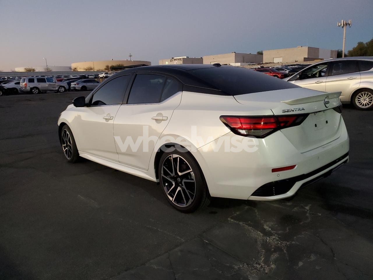 Photo 2 of 2024 NISSAN SENTRA SR N/A (VIN 3N1AB8DV3RY314993)