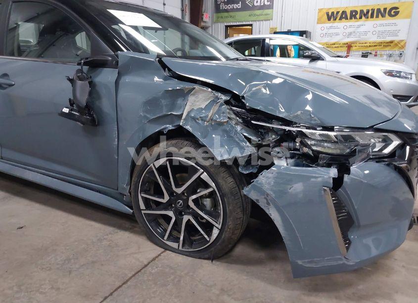 Photo 6 of 2025 Nissan Sentra SR (VIN 3N1AB8DV4SY242238)