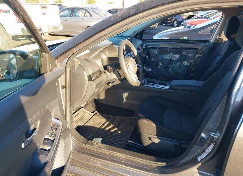 Photo 5 of 2023 Nissan Sentra SR XTRONIC CVT (VIN 3N1AB8DV5PY269990)