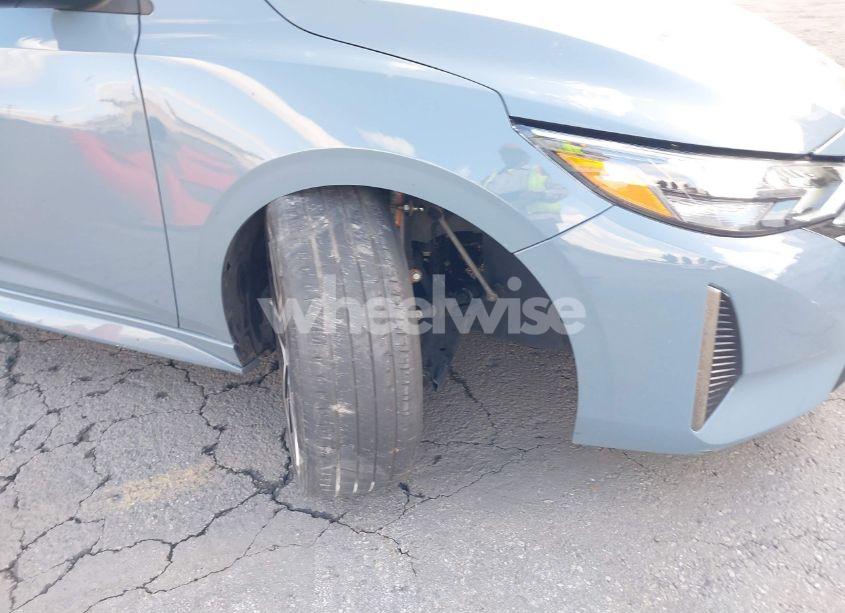 Photo 6 of 2024 Nissan Sentra SR XTRONIC CVT (VIN 3N1AB8DV5RY247796)