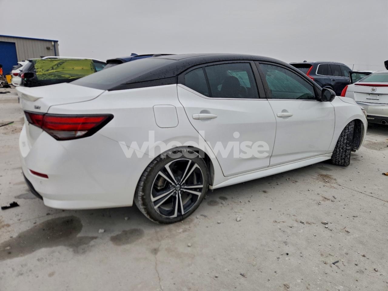 Photo 3 of 2021 NISSAN SENTRA SR (VIN 3N1AB8DV6MY275941)