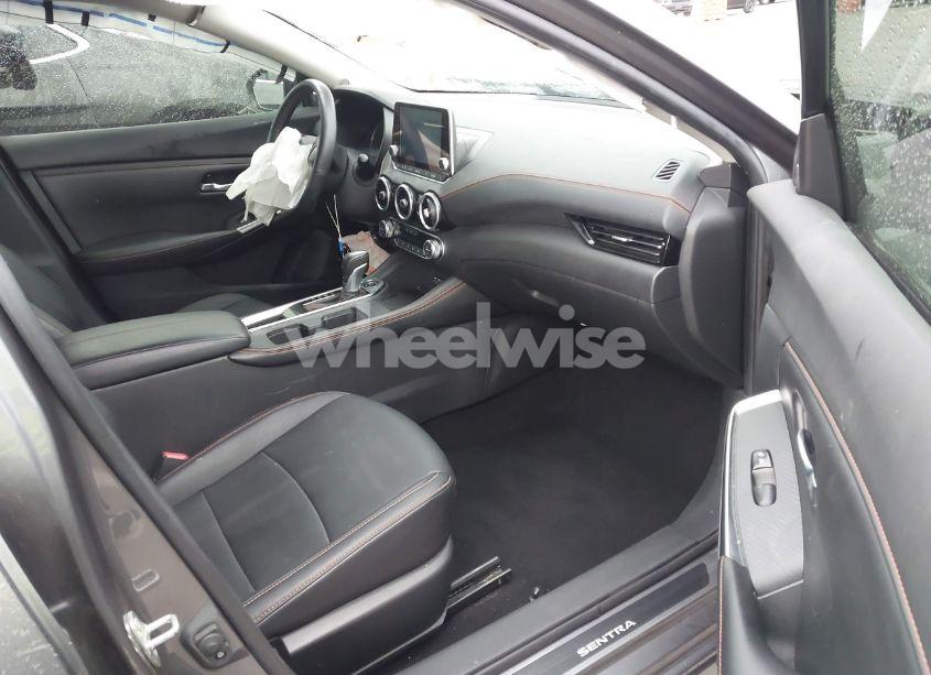 Photo 5 of 2022 Nissan Sentra SR XTRONIC CVT (VIN 3N1AB8DV6NY230631)