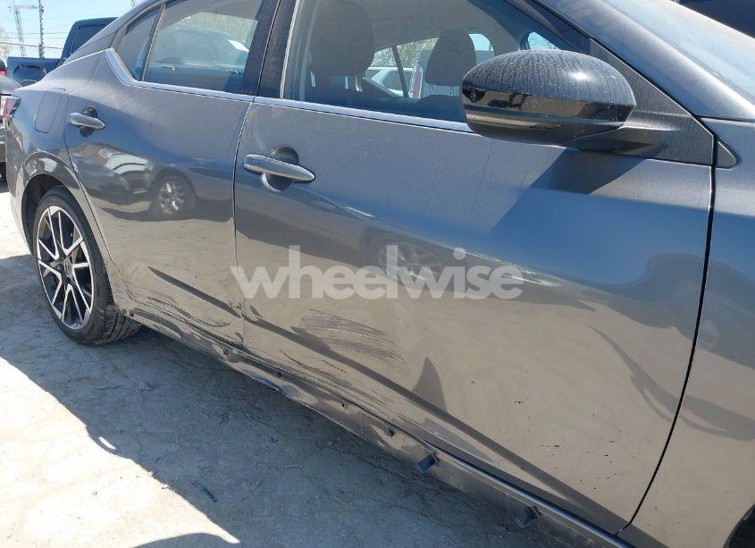 Photo 6 of 2025 Nissan Sentra SR (VIN 3N1AB8DV6SY268579)