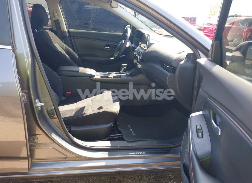 Photo 5 of 2021 Nissan Sentra SR XTRONIC CVT (VIN 3N1AB8DV7MY288973)