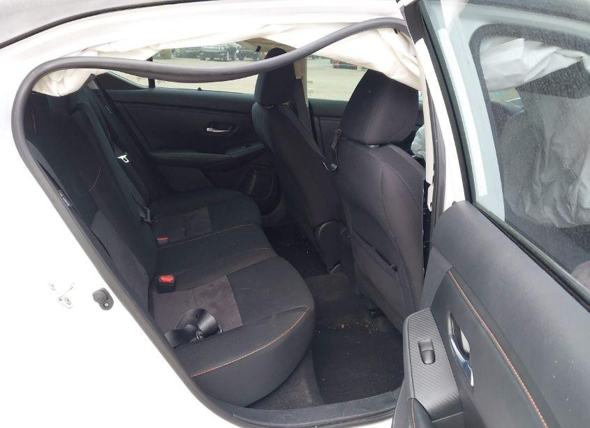 Photo 8 of 2022 Nissan Sentra SR XTRONIC CVT (VIN 3N1AB8DV7NY295178)