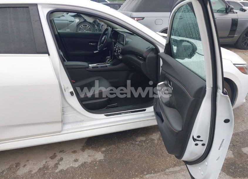 Photo 5 of 2021 Nissan Sentra SR XTRONIC CVT (VIN 3N1AB8DV8MY217510)