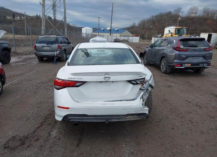 Photo 16 of 2022 Nissan Sentra SR XTRONIC CVT (VIN 3N1AB8DV9NY211278)