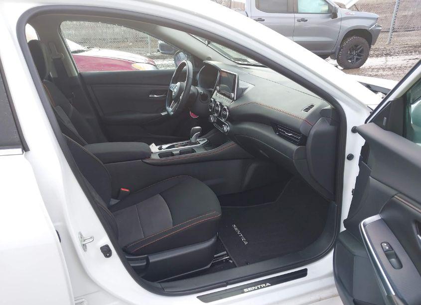 Photo 5 of 2022 Nissan Sentra SR XTRONIC CVT (VIN 3N1AB8DV9NY211278)