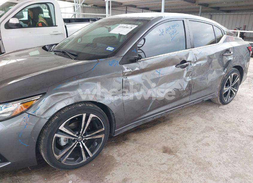 Photo 6 of 2022 Nissan Sentra SR XTRONIC CVT (VIN 3N1AB8DV9NY297935)