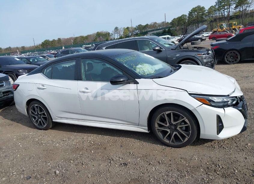 Photo 13 of 2024 Nissan Sentra SR XTRONIC CVT (VIN 3N1AB8DV9RY354172)