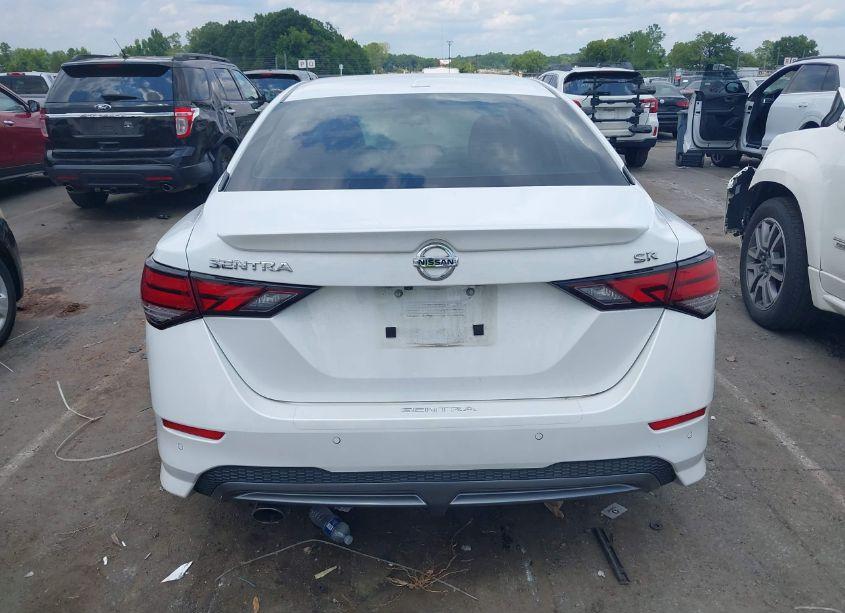 Photo 15 of 2022 Nissan Sentra SR XTRONIC CVT (VIN 3N1AB8DVXNY203271)