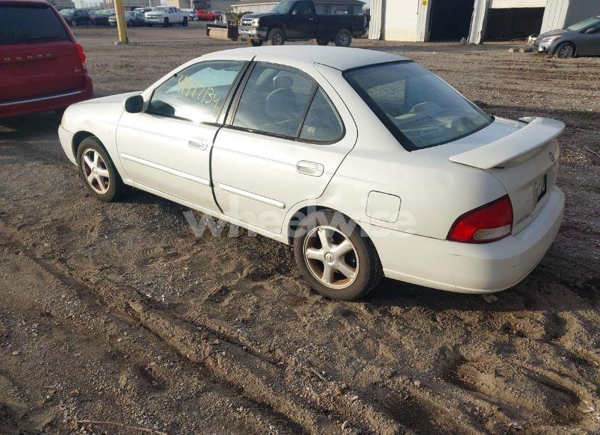 Photo 3 of 2000 Nissan Sentra SE (VIN 3N1BB51A2YL000462)