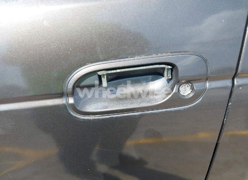 Photo 13 of 2001 Nissan Sentra SE (VIN 3N1BB51D61L127666)