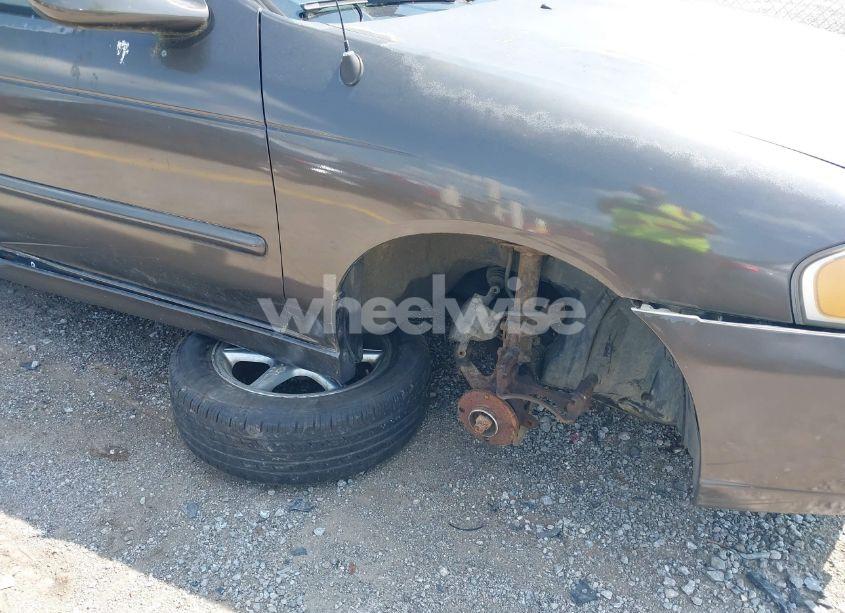 Photo 6 of 2001 Nissan Sentra SE (VIN 3N1BB51D61L127666)