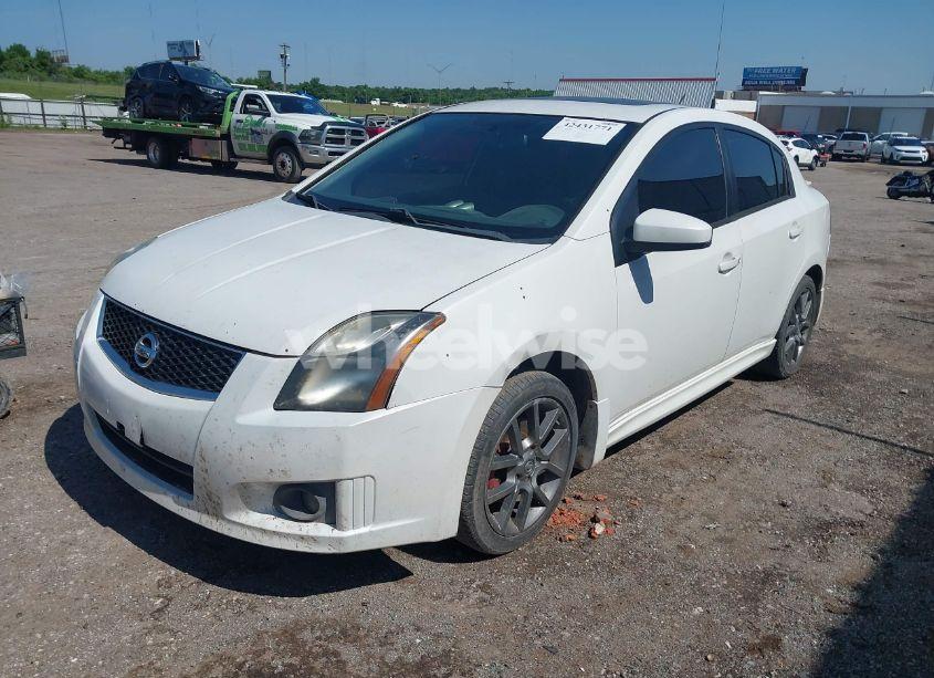Photo 2 of 2012 Nissan Sentra SE-R (VIN 3N1BB6AP2CL670385)