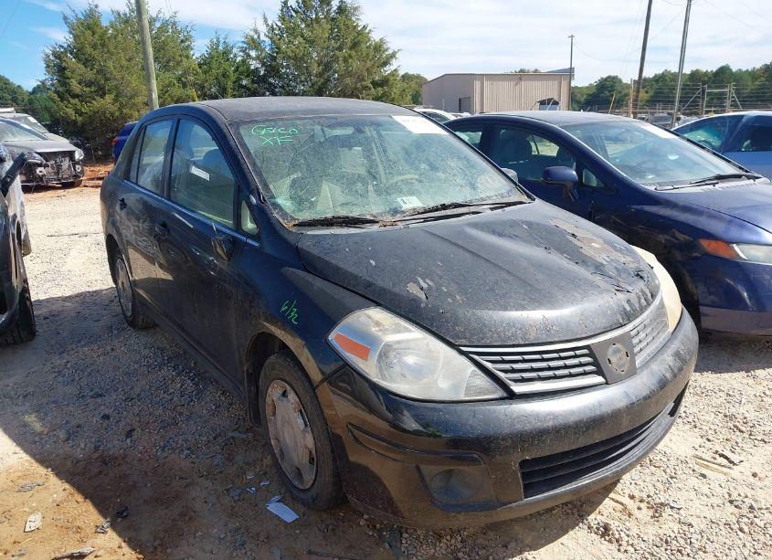 2008 Nissan Versa 1.8S (VIN 3N1BC11E08L359933) main photo