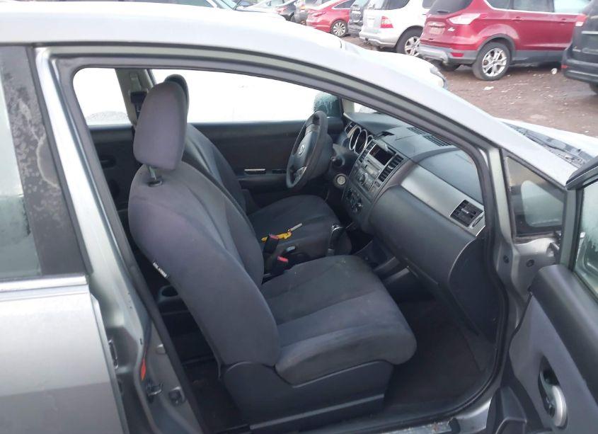 Photo 5 of 2009 Nissan Versa 1.8S (VIN 3N1BC11E09L350845)