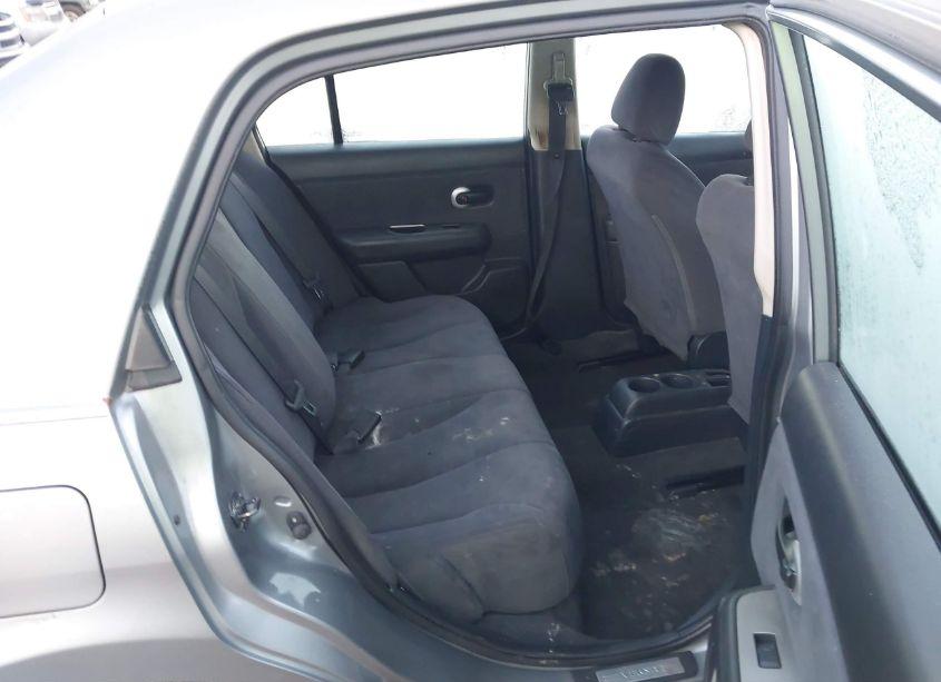 Photo 8 of 2009 Nissan Versa 1.8S (VIN 3N1BC11E09L350845)