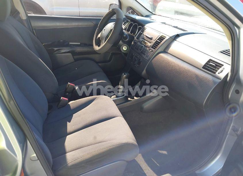 Photo 5 of 2009 Nissan Versa 1.8S (VIN 3N1BC11E09L377706)