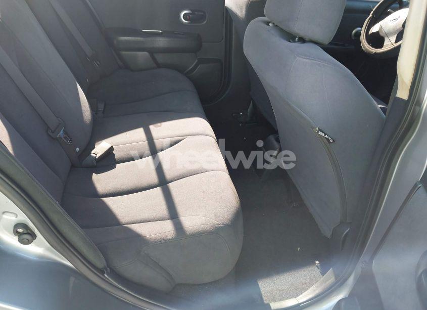 Photo 8 of 2009 Nissan Versa 1.8S (VIN 3N1BC11E09L377706)