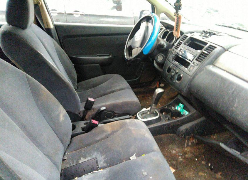 Photo 5 of 2009 Nissan Versa 1.8S (VIN 3N1BC11E09L378919)