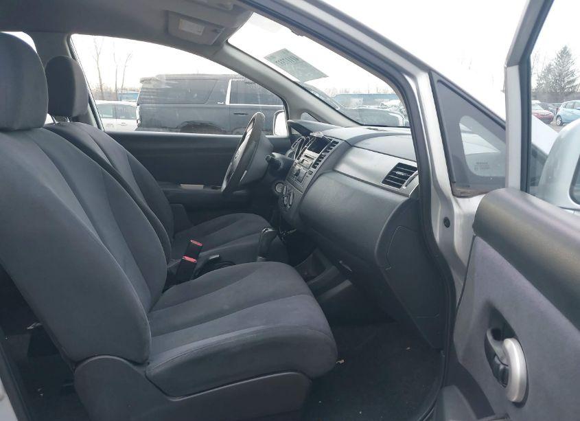 Photo 5 of 2009 Nissan Versa 1.8S (VIN 3N1BC11E09L484092)