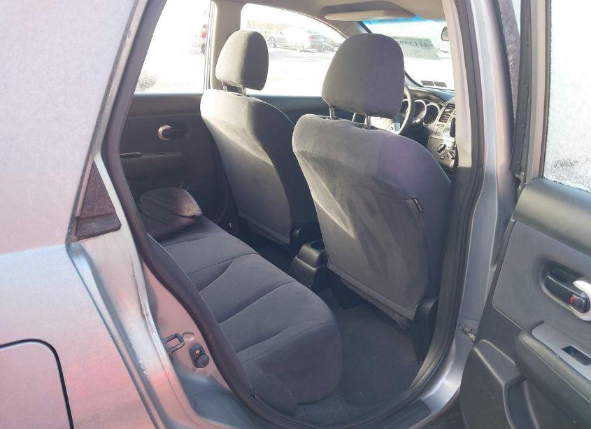 Photo 8 of 2009 Nissan Versa 1.8S (VIN 3N1BC11E19L465289)