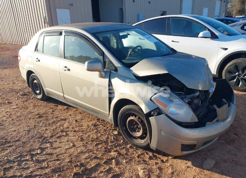 2008 Nissan Versa 1.8S (VIN 3N1BC11E28L351929) main photo