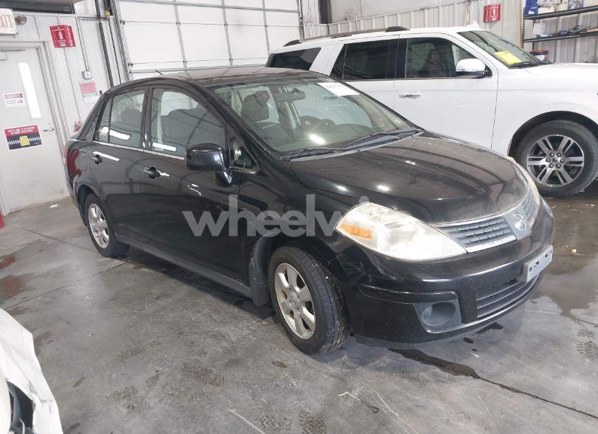 2008 Nissan Versa 1.8SL (VIN 3N1BC11E28L385904) main photo