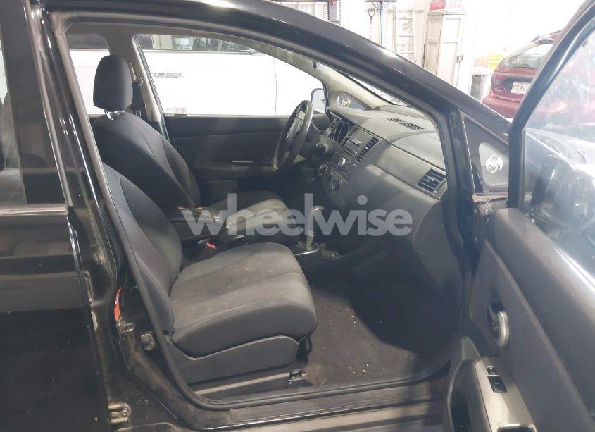 Photo 5 of 2008 Nissan Versa 1.8SL (VIN 3N1BC11E28L385904)