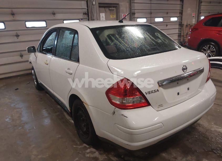 Photo 3 of 2008 Nissan Versa 1.8S (VIN 3N1BC11E28L389368)