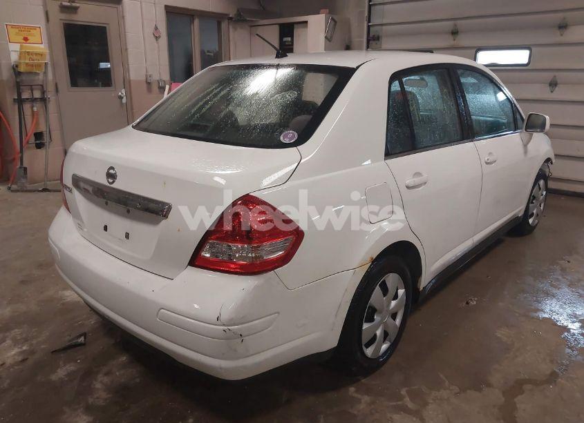 Photo 4 of 2008 Nissan Versa 1.8S (VIN 3N1BC11E28L389368)