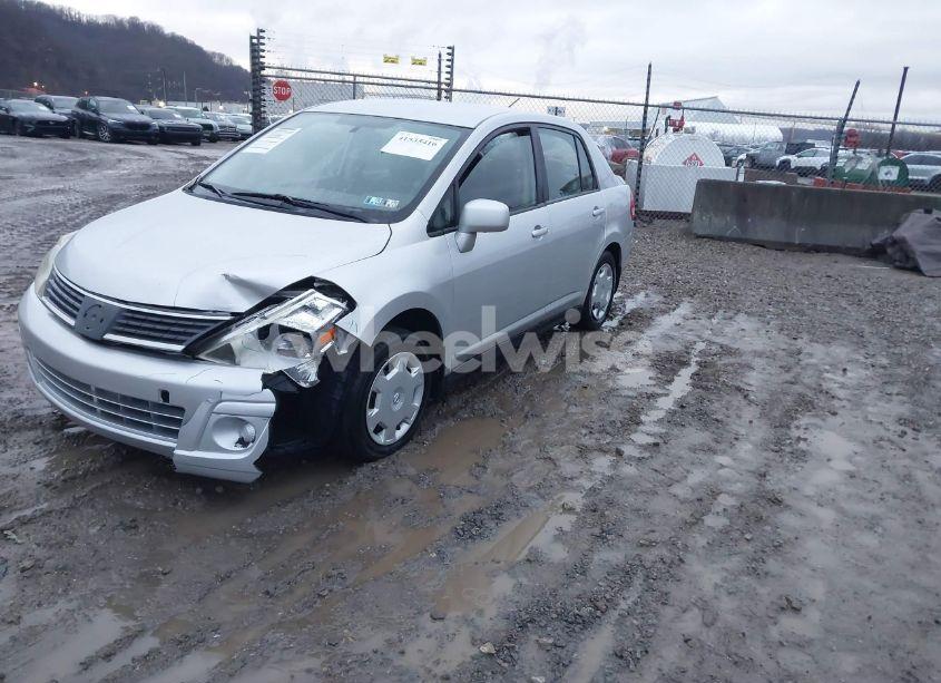 Photo 2 of 2009 Nissan Versa 1.8S (VIN 3N1BC11E29L395625)