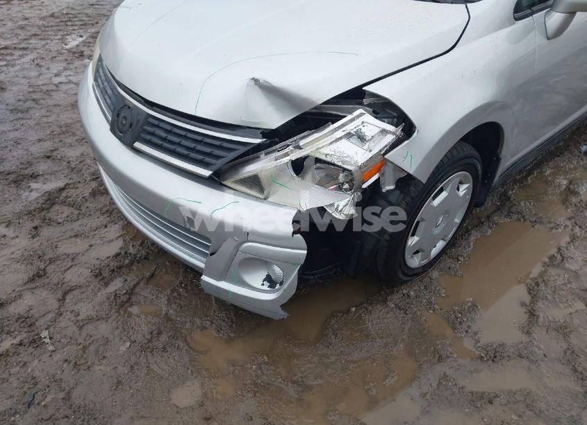 Photo 6 of 2009 Nissan Versa 1.8S (VIN 3N1BC11E29L395625)