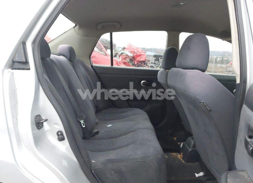 Photo 8 of 2009 Nissan Versa 1.8S (VIN 3N1BC11E29L395625)
