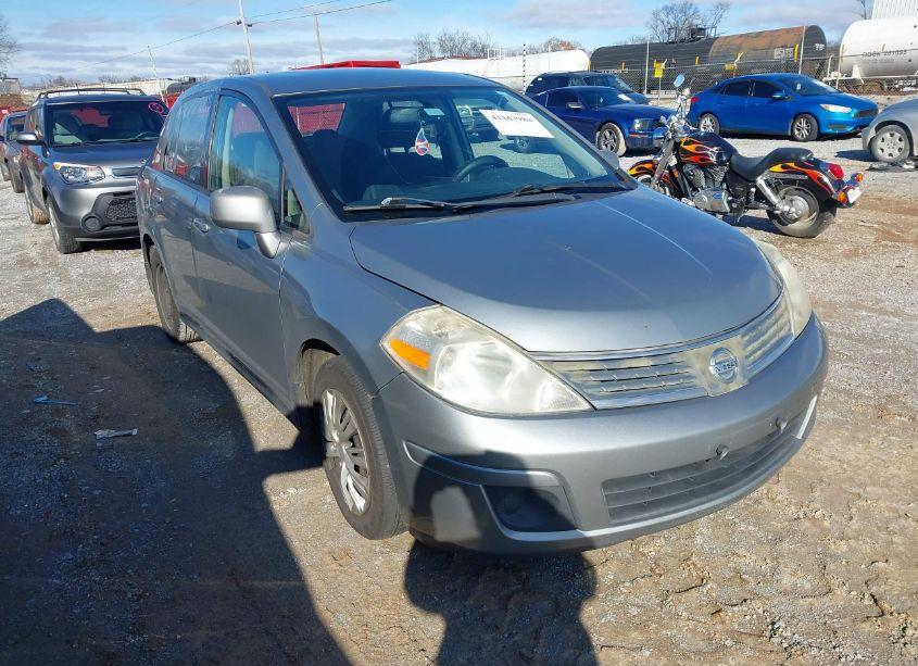 2009 Nissan Versa 1.8S (VIN 3N1BC11E39L402128) main photo