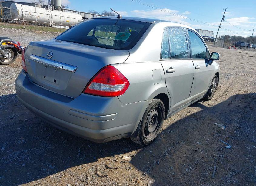 Photo 4 of 2009 Nissan Versa 1.8S (VIN 3N1BC11E39L402128)