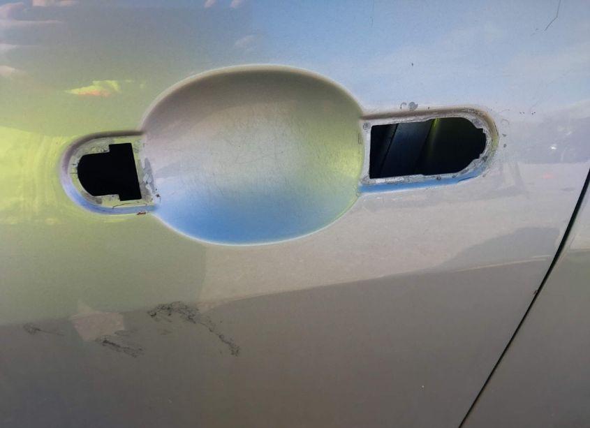 Photo 6 of 2009 Nissan Versa 1.8S (VIN 3N1BC11E39L402128)