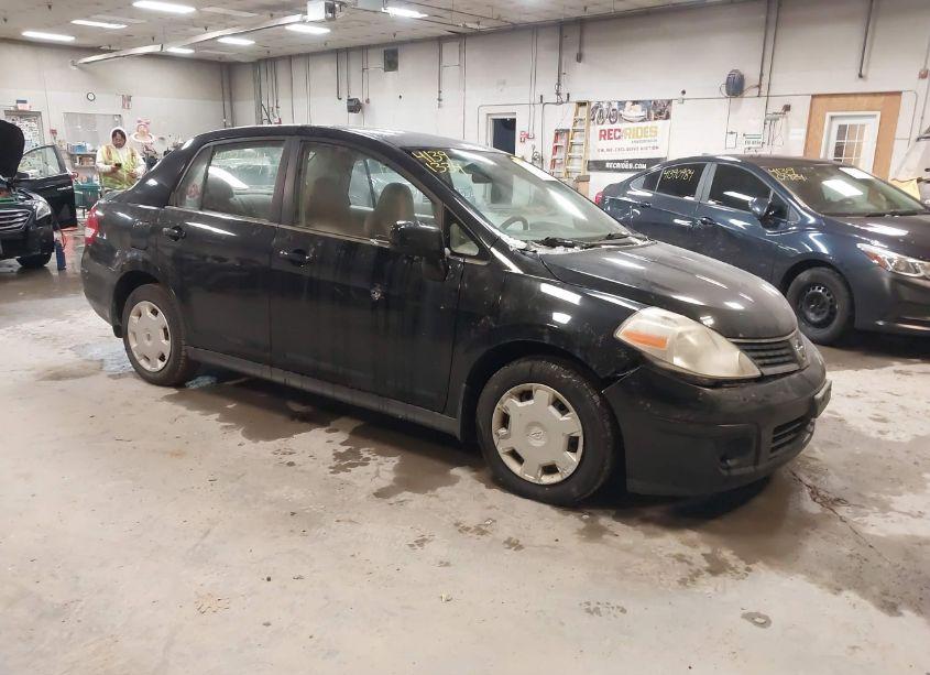2007 Nissan Versa 1.8S (VIN 3N1BC11E47L411983) main photo