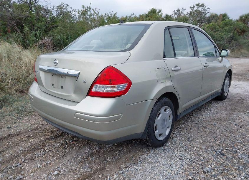 Photo 4 of 2007 Nissan Versa 1.8S (VIN 3N1BC11E57L441686)