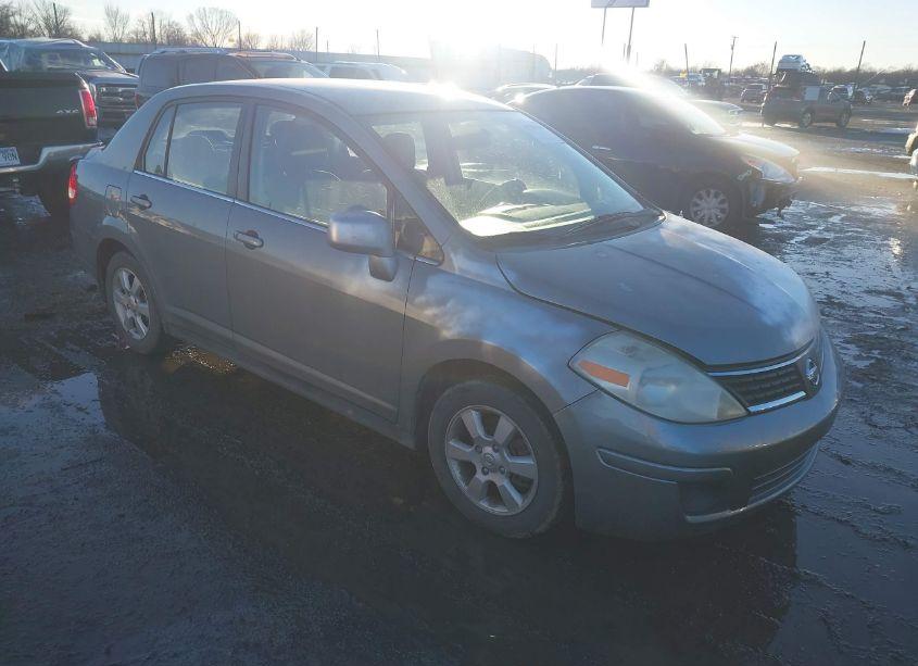 2007 Nissan Versa 1.8SL (VIN 3N1BC11E67L439865) main photo