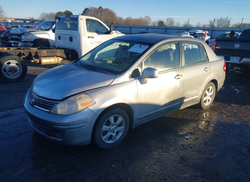 Photo 2 of 2007 Nissan Versa 1.8SL (VIN 3N1BC11E67L439865)