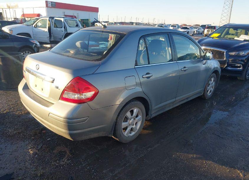 Photo 4 of 2007 Nissan Versa 1.8SL (VIN 3N1BC11E67L439865)
