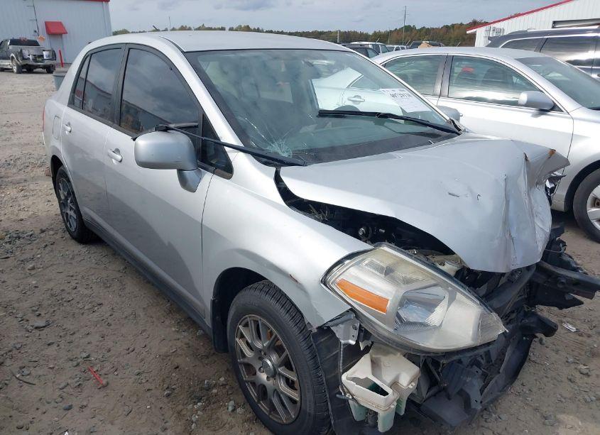 2009 Nissan Versa 1.8S (VIN 3N1BC11E69L453090) main photo