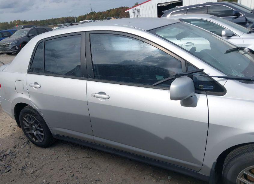 Photo 14 of 2009 Nissan Versa 1.8S (VIN 3N1BC11E69L453090)
