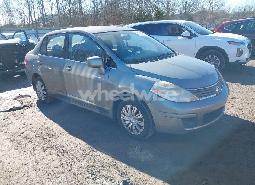 2008 Nissan Versa 1.8S (VIN 3N1BC11E78L353675) main photo