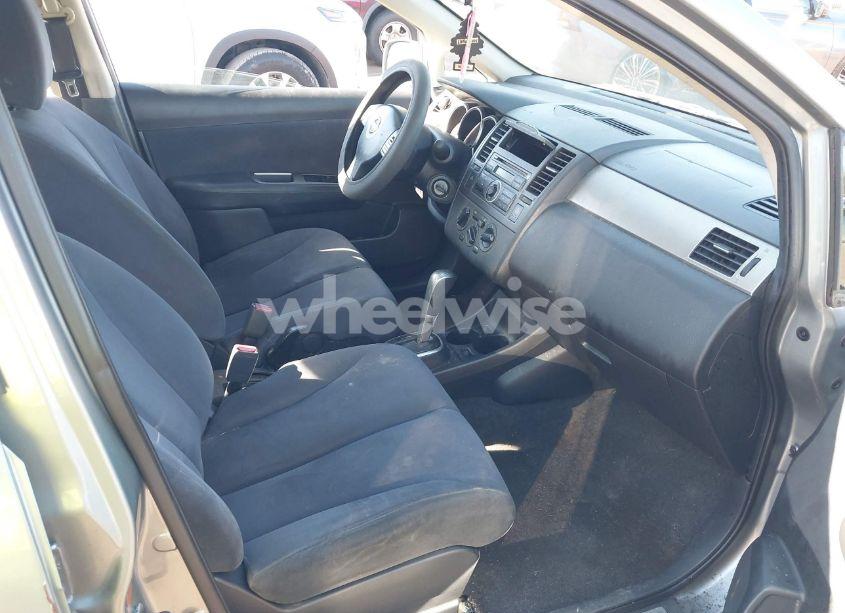 Photo 5 of 2008 Nissan Versa 1.8S (VIN 3N1BC11E78L353675)